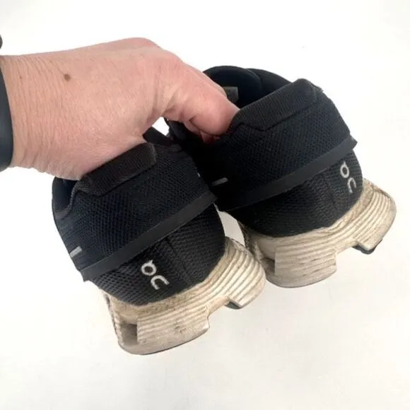 On Running Cloud Men’s Black Cloud 5 Running Shoes Sneakers Size 10.5 GUC