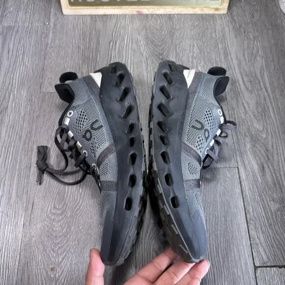 On Running Cloudsurfer Trail Women’s Sz 8 Black Gray Eclipse Trail Running Shoes