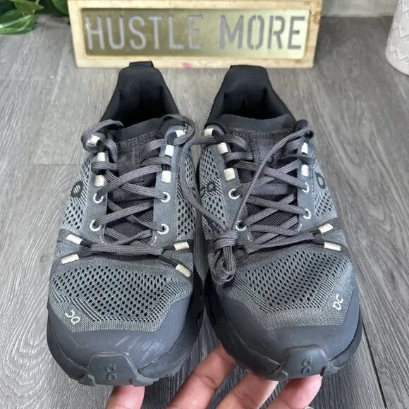 On Running Cloudsurfer Trail Women’s Sz 8 Black Gray Eclipse Trail Running Shoes