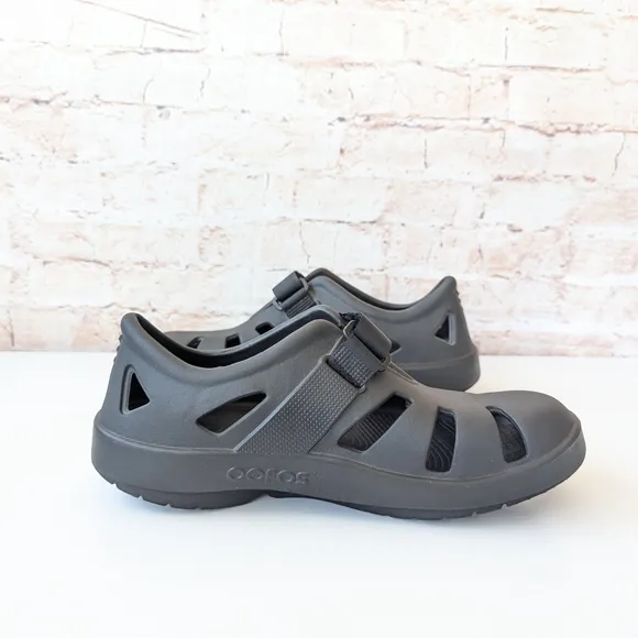 OOFOS Black Shoes with Adjustable Strap and Ventilation