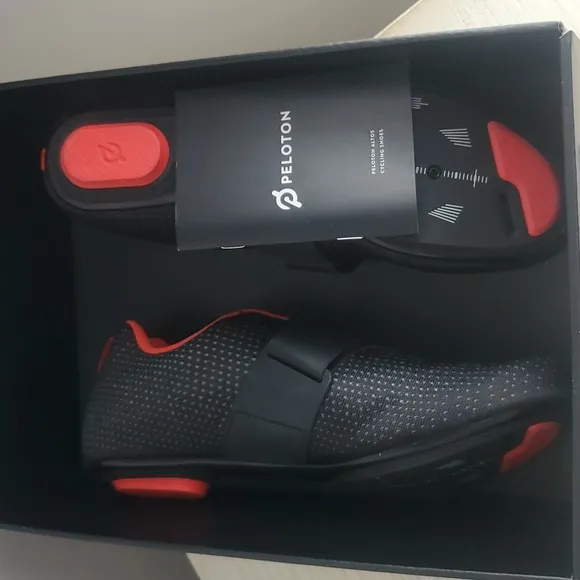 PELETON ALTIOS CYCLING SHOES