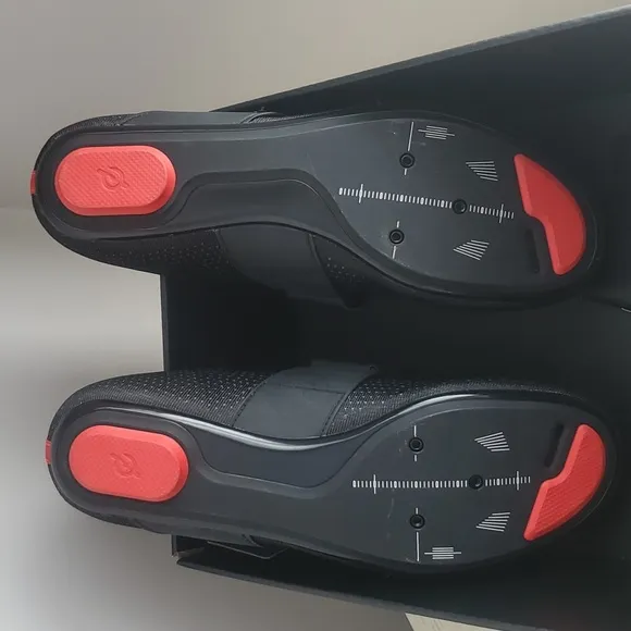 PELETON ALTIOS CYCLING SHOES