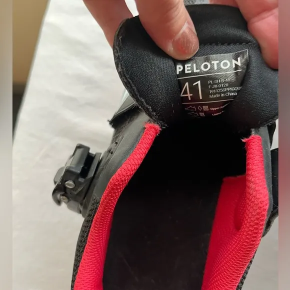 Peloton Black Red Cycling Bike shoes size 41 women’s 10/ men’s 8