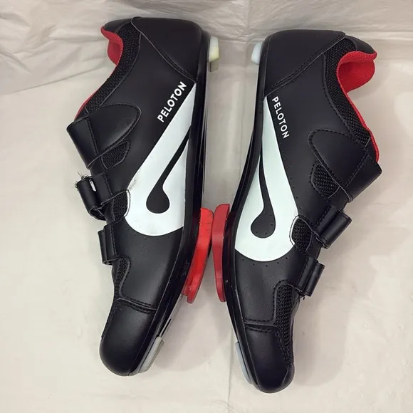 Peloton Cycling Shoes Black 45 Breathable Mesh Ratchet Clip Velcro Straps Cleats