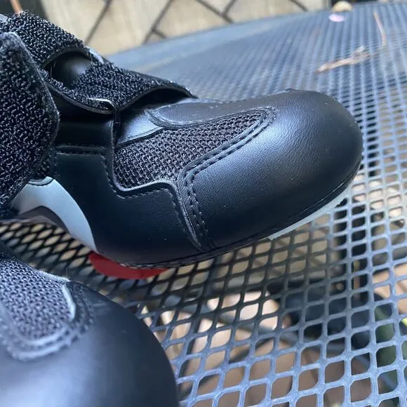 Peloton Cycling Shoes Cleats Size EU 40 Men 7 Women size 9  PL-SH-B-40