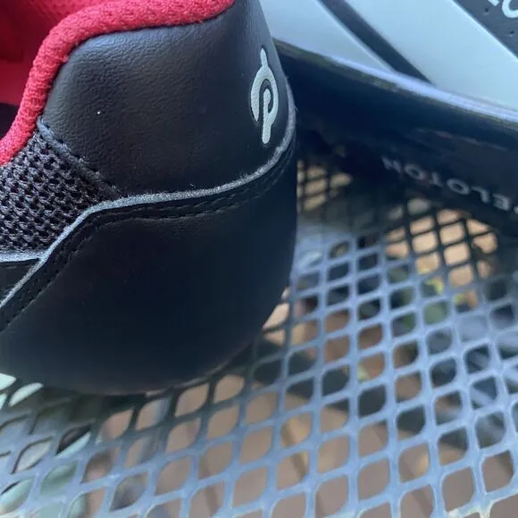 Peloton Cycling Shoes Cleats Size EU 40 Men 7 Women size 9  PL-SH-B-40