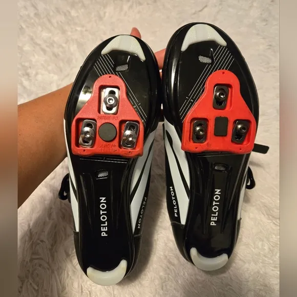 PELOTON Cycling Shoes Women's Size US 8 EUR 39 Color Red/Black