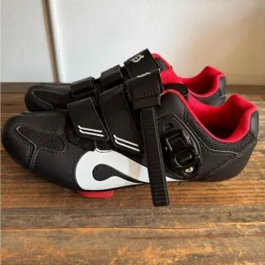 PELOTON LIKE NEW Cycling Spinning Shoes Size 40 (Women’s 9/Men’s 7)