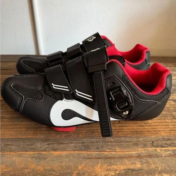 PELOTON LIKE NEW Cycling Spinning Shoes Size 40 (Women’s 9/Men’s 7)