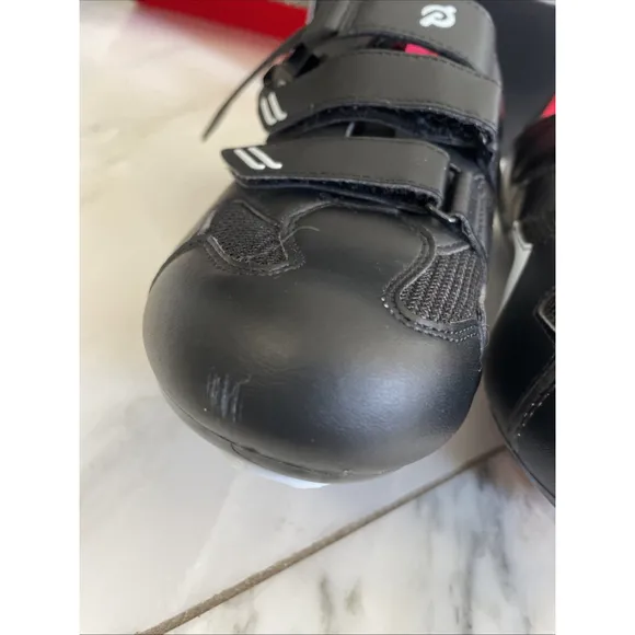 Peloton Unisex Cycling Shoes Sz 40 (men 7, wmn 9) Excellent Condition Black Red