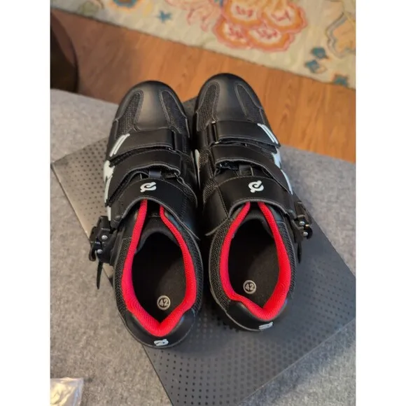 Perfect Peloton cycling shoes with look delta cleats EU 42 US men's 9