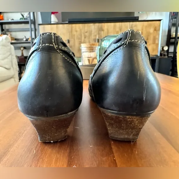 Pikolinos Spanish Leather Kitten Heel Shoes