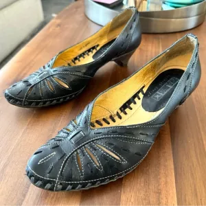 Pikolinos Spanish Leather Kitten Heel Shoes