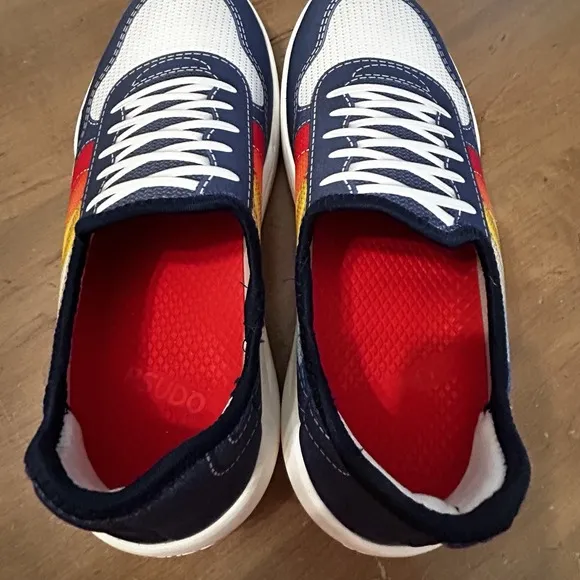 Psudo Court Slip On Sneakers Men's Sz 10 USA Comfortable Sunrise