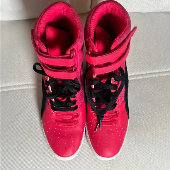 Puma Sky Wedge Red and Black Women’s High-Top Sneakers Shoes Size 9.5