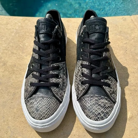 Rare Converse Chuck Taylor All Star Year Of The Snake Low Top - Size 9 Men’s