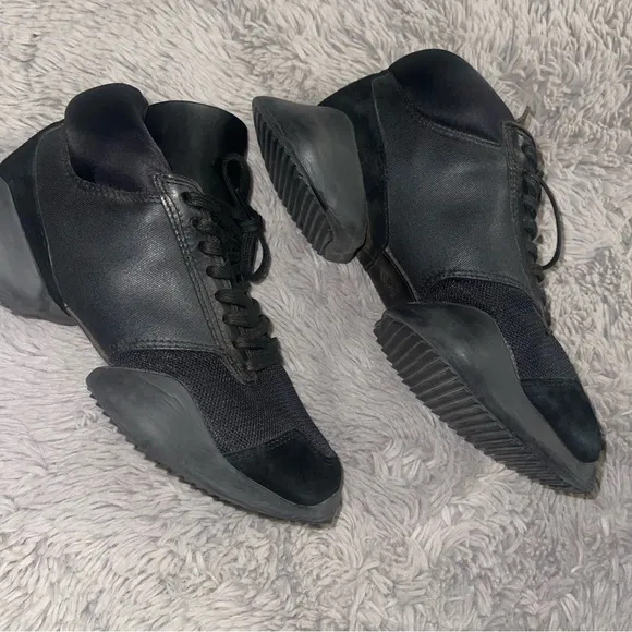Rick Owens Black High-Top Athletic Sneakers with Modern Design