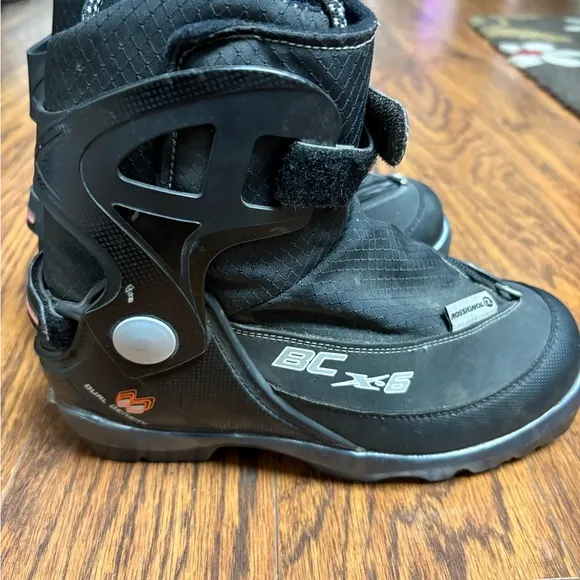 Rossignol BC X6 Dual Density Micro Fit Nordic Cross Country Ski Boots Size 6.5