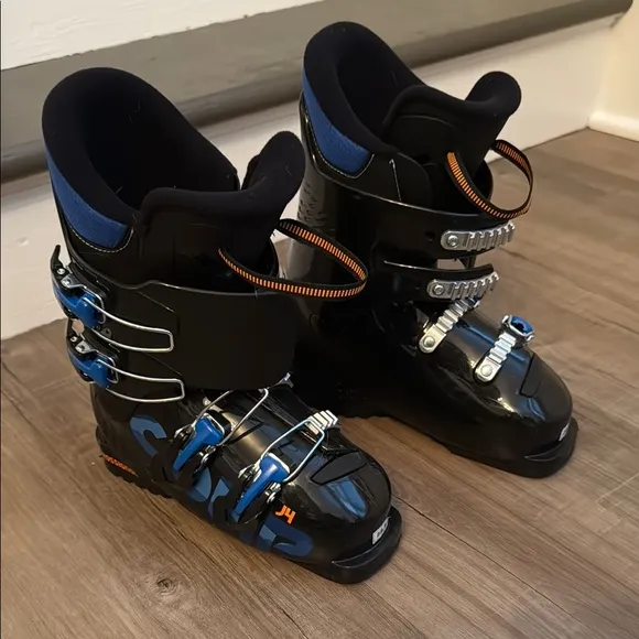 Rossignol Blue and Black Ski Boots