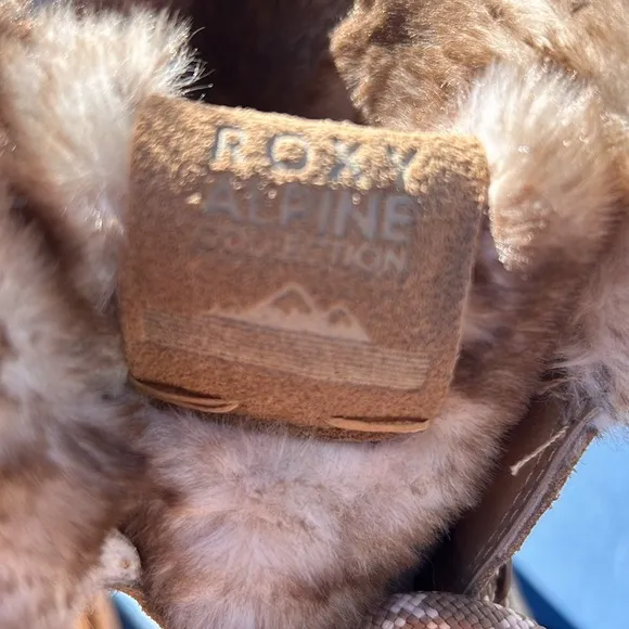 Roxy Alpine collection boots
