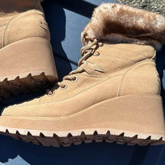 Roxy Alpine collection boots