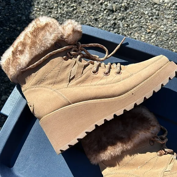 Roxy Alpine collection boots