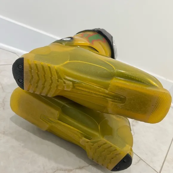 Salamon Yellow X Wave 10 Ski Boots Size 8 US