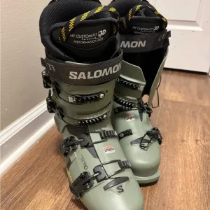 Salomon Green Ski Boots