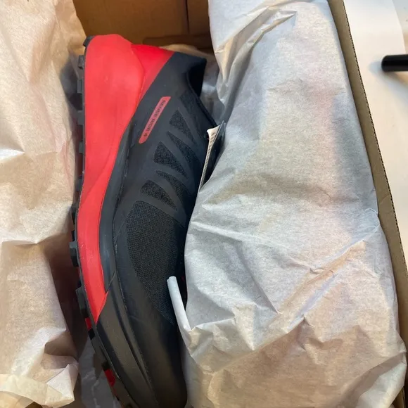 Salomon Sense Ride 4 Black/Goji Berry PHANTOM Sensifit Trail Running Shoes.