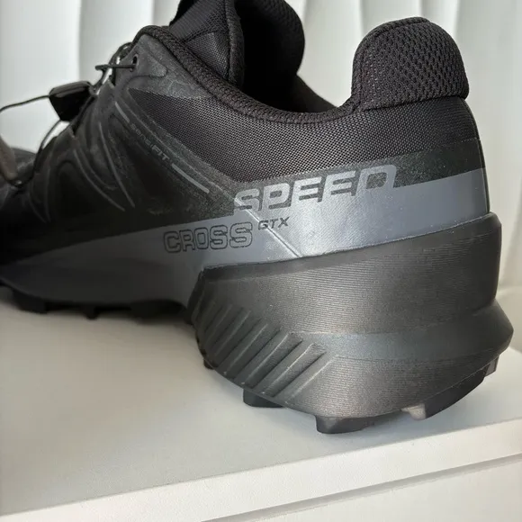 Salomon Speedcross GTX Black Quiet Shade Men’s 10 Athletic GoreTex Trail Running