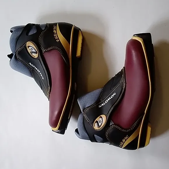 Salomon VTG Made In Morocco Cross Country Ski Boots Size EUR 39 UK 5.5 CM 24.5