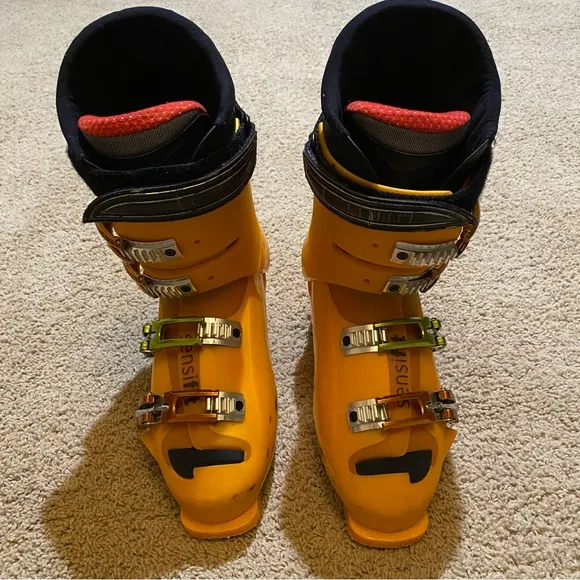 Salomon x wave 10. Flex 110 ski boots