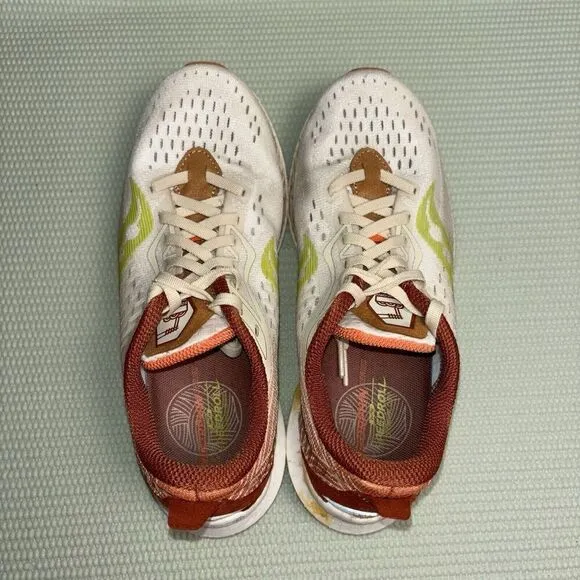 Saucony Endorphin Speed 2 Noddle Running Shoes Sneakers Men’s Size 6 Tan