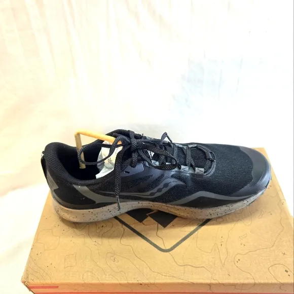 Saucony Trail Women's Size 11 Peregrine 12 Running Shoes New
