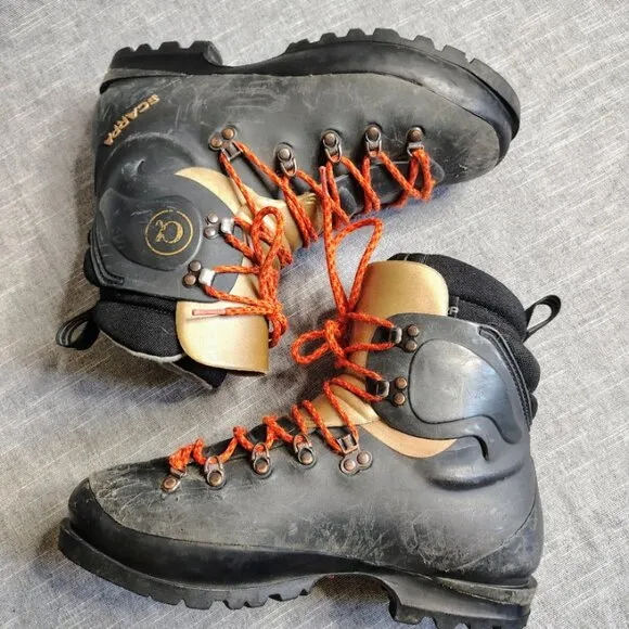 Scarpa Alpha Mountaineering Boots Size 9/10 Made in Italy Trekking Ice Climbing