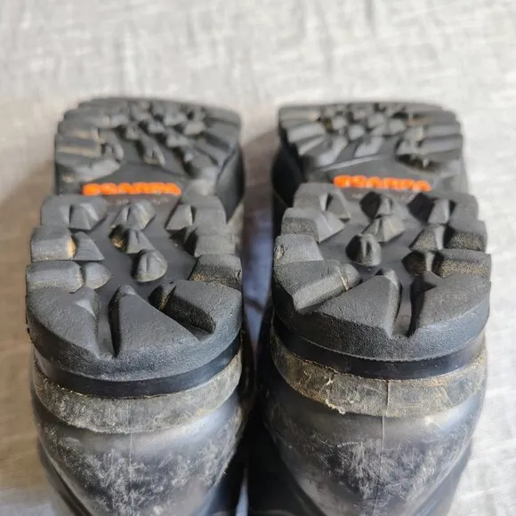 Scarpa Alpha Mountaineering Boots Size 9/10 Made in Italy Trekking Ice Climbing