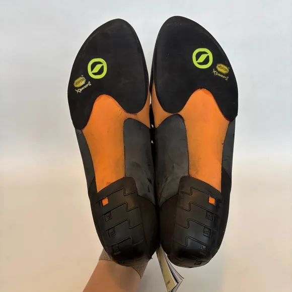 Scarpa Men's black yellow orange Booster Rock Climbing boulder Shoes size 45 NWT