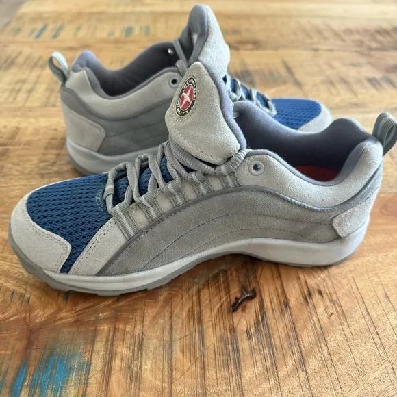Schwinn Spitfire Women’s Cycling Blue Gray Shoes Size Eu 38 US 7.5
