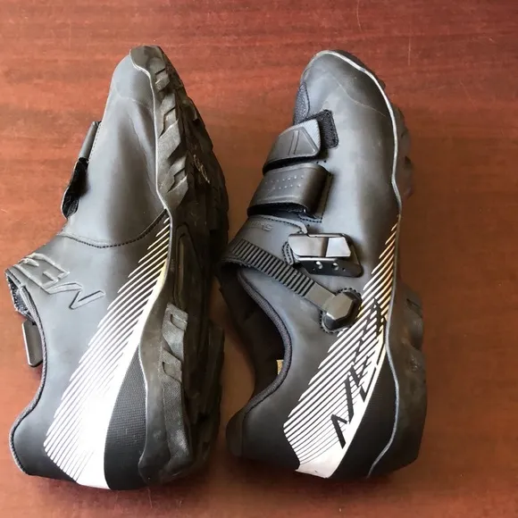 Shimano Cycling Shoes with cleats