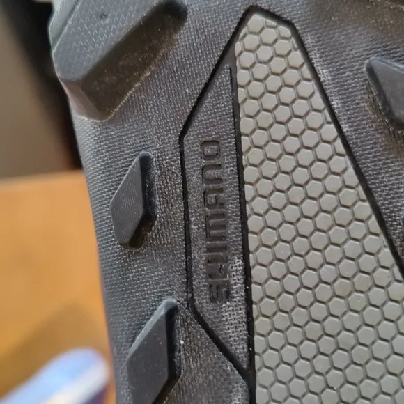 Shimano mens cycling shoes ME-400 size 44eu all black