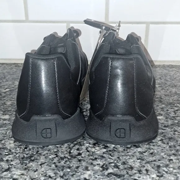 Shoes For Crews Black Slip &amp; Oil Resistant Shoes. Size 10.5 NWT
