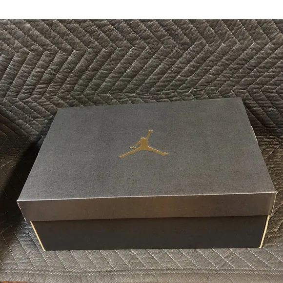 Size 10 - Jordan 1 Mid Hyper Royal 2021