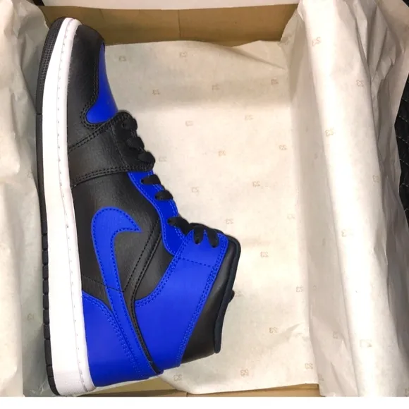 Size 10 - Jordan 1 Mid Hyper Royal 2021