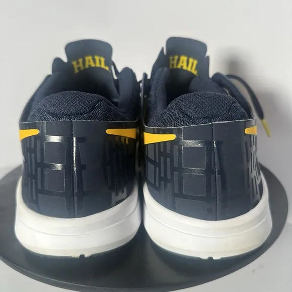 Size 12.5 - Nike Train Speed 4 Michigan Wolverines UofM