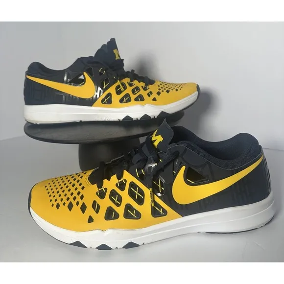 Size 12.5 - Nike Train Speed 4 Michigan Wolverines UofM