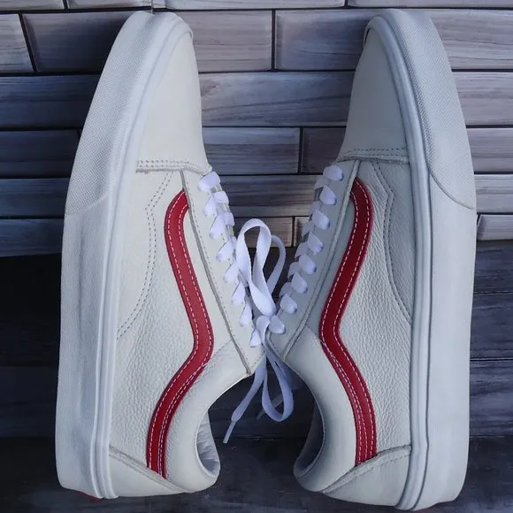 SIZE 9.5 MEN'S / WOM'S 11. Vans Old Skool Skate leather sneakers shoes.