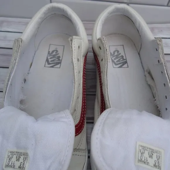 SIZE 9.5 MEN'S / WOM'S 11. Vans Old Skool Skate leather sneakers shoes.