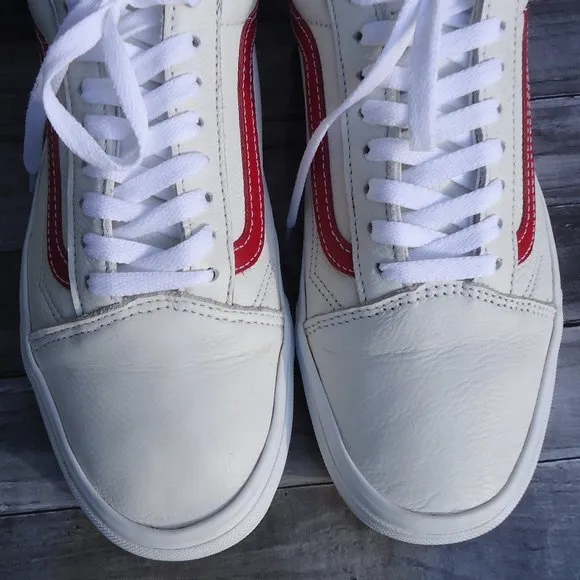 SIZE 9.5 MEN'S / WOM'S 11. Vans Old Skool Skate leather sneakers shoes.