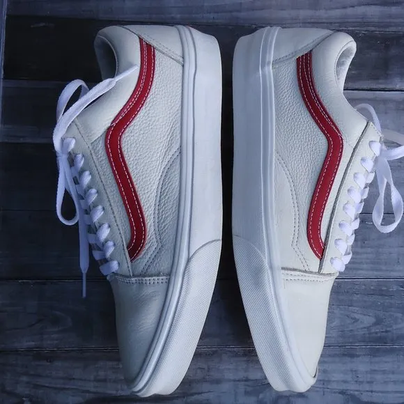 SIZE 9.5 MEN'S / WOM'S 11. Vans Old Skool Skate leather sneakers shoes.