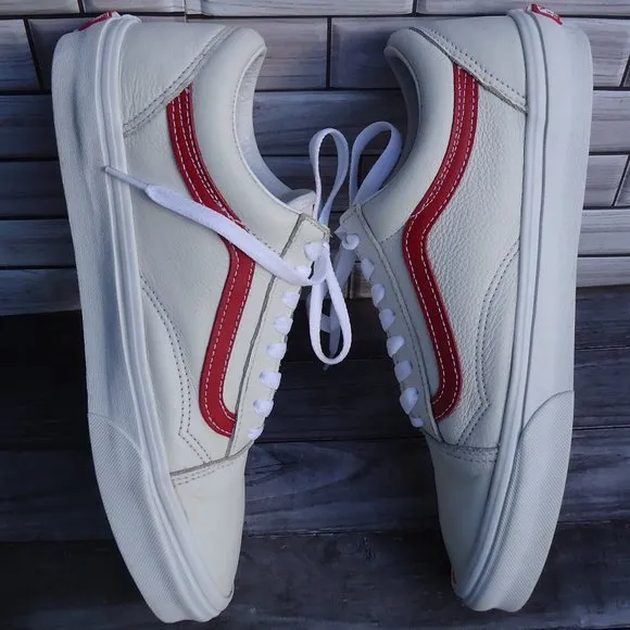SIZE 9.5 MEN'S / WOM'S 11. Vans Old Skool Skate leather sneakers shoes.